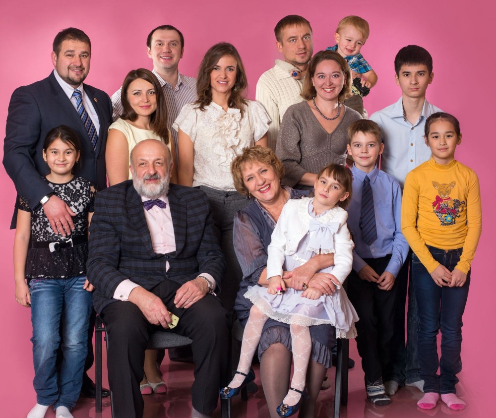 Большая семья